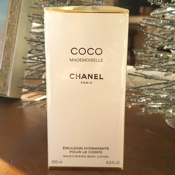 CHANEL Bath & Body Chanel Coco Mademoiselle Moisturizing Body